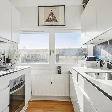 - Taet Pa Botanisk Have & - 1br *