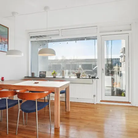 Appartement - Taet Pa Botanisk Have & - 1br *