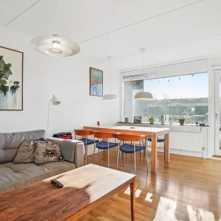 Appartement - Taet Pa Botanisk Have & - 1br