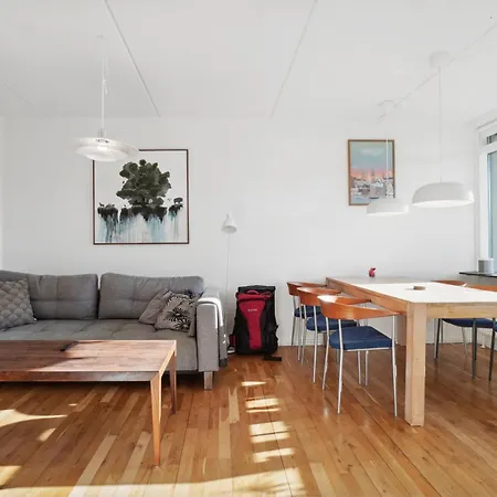 - Taet Pa Botanisk Have & - 1br Appartement Århus