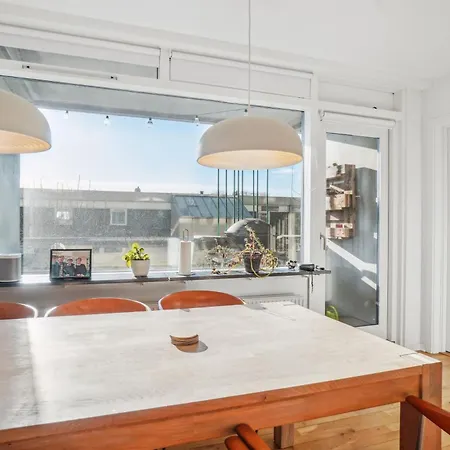 Appartement - Taet Pa Botanisk Have & - 1br