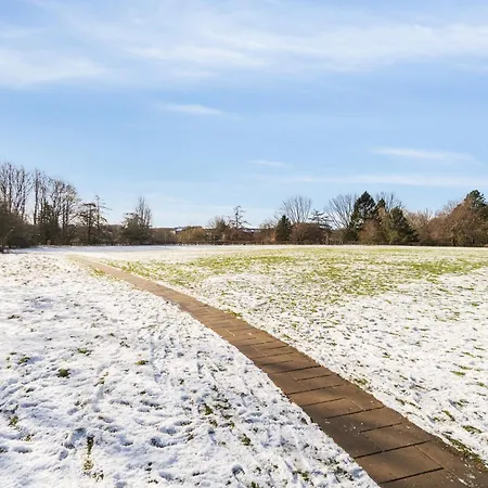 Appartement - Taet Pa Botanisk Have & - 1br Århus